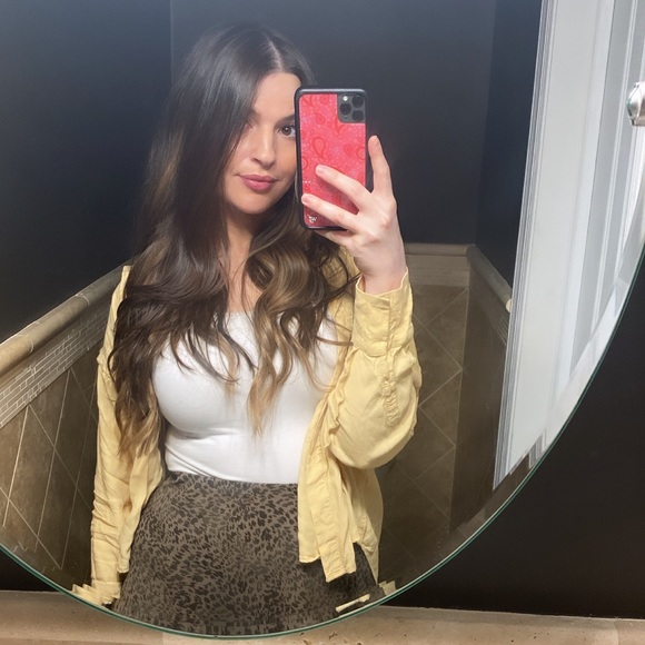 CLOSET BACK OPEN!!! - Picture 2 of 2